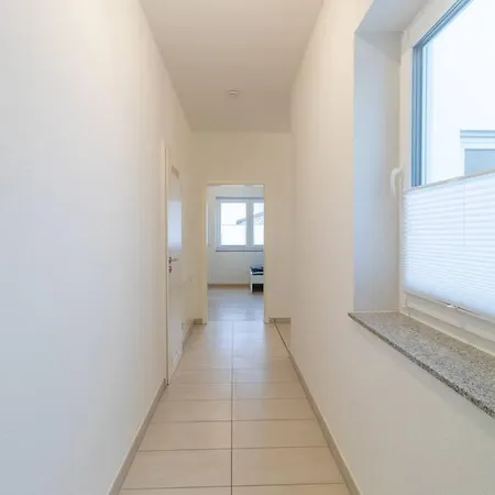 200m² Mit 6 Schlafzimmer Apartment Woerrstadt