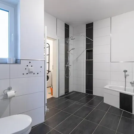 200m² Mit 6 Schlafzimmer * Woerrstadt