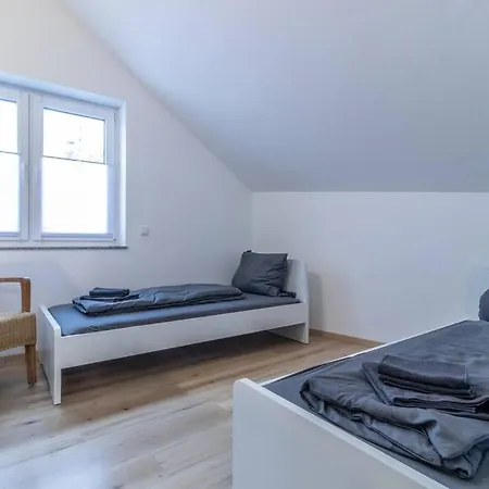 200m² Mit 6 Schlafzimmer Woerrstadt