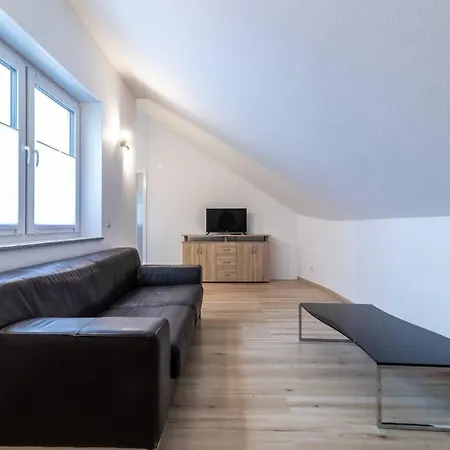 Apartment 200m² Mit 6 Schlafzimmer