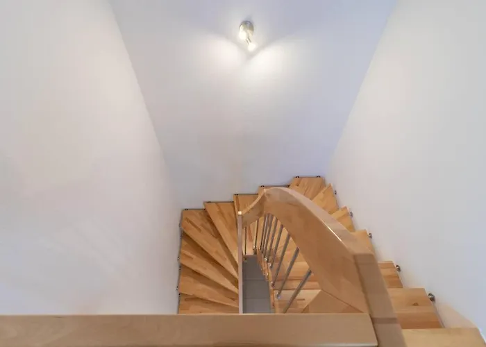 200m² Mit 6 Schlafzimmer Apartamento *