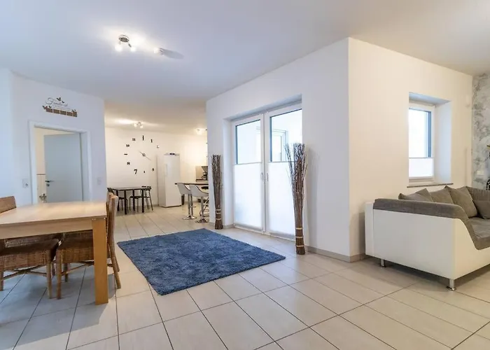 200m² Mit 6 Schlafzimmer Apartamento